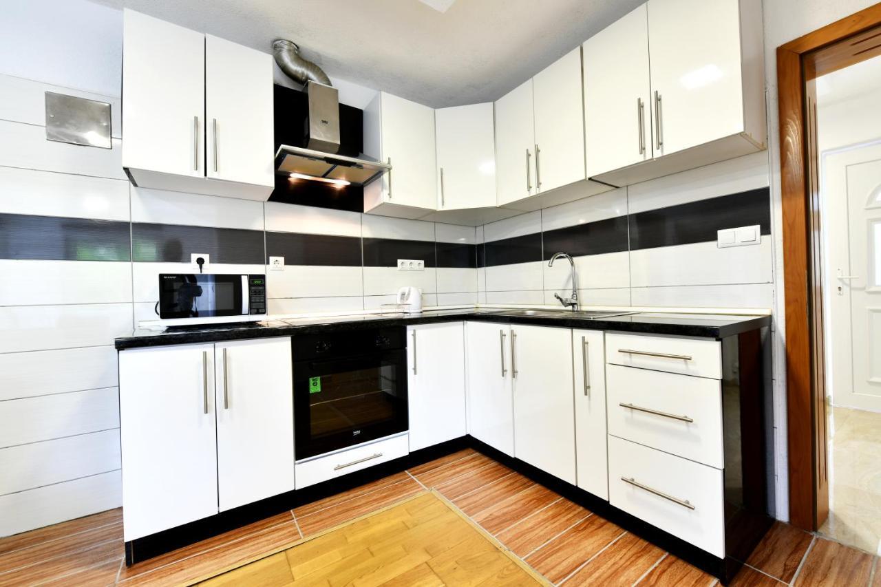 Lora Apartment ราโควิซา ภายนอก รูปภาพ